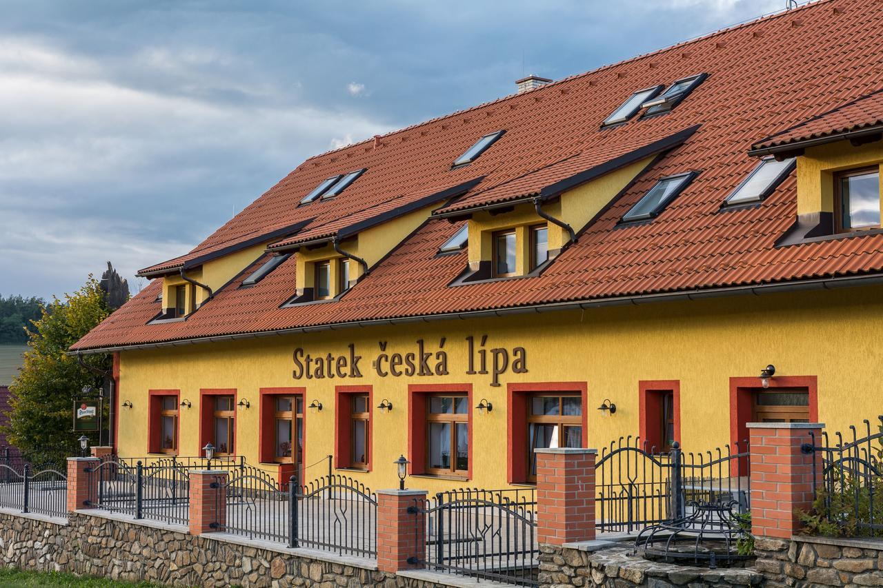 ホテル Statek Ceska Lipa Myslovice クラトビ エクステリア 写真