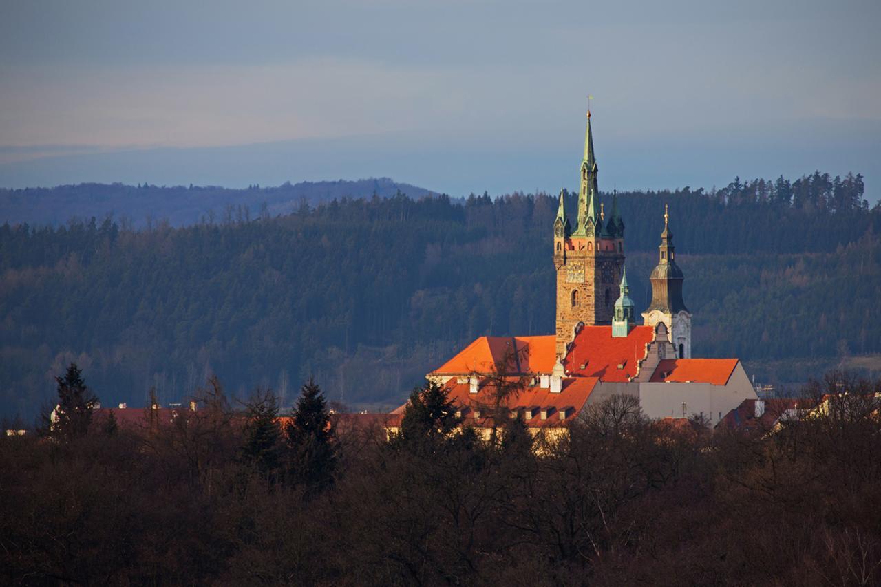 ホテル Statek Ceska Lipa Myslovice クラトビ エクステリア 写真